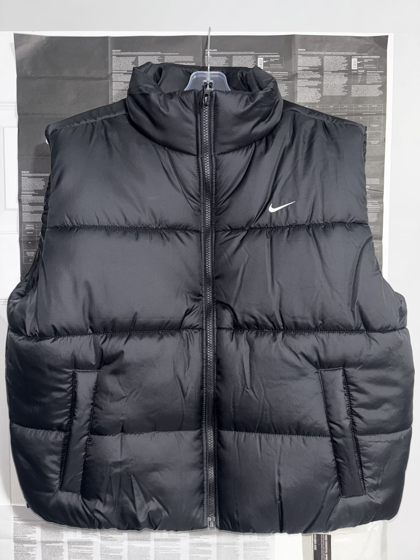 BRAND NEW Nike Women Large Puffer Padded Vest Black Jacket Therma-fit NWT