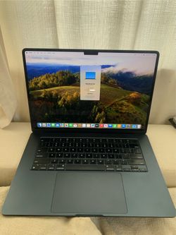 2024 MacBook Air 15in M3 16GB/512GB