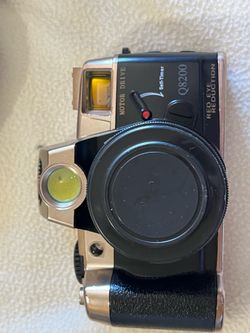 Vintage Q8200 Motor Drive 35mm Film Camera – New Condition with Case & Accessories