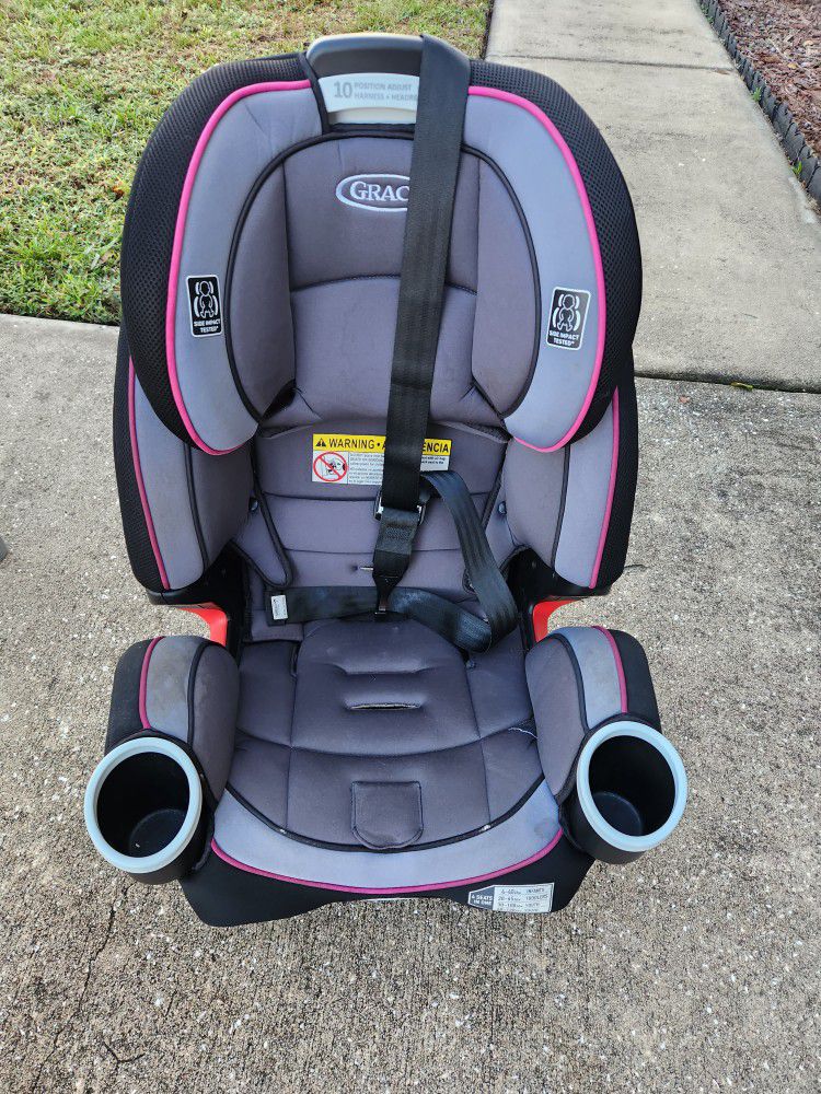  Graco Child Car Seat. 