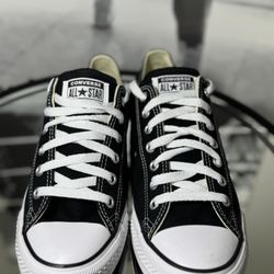 Converse Chuck Taylor All Star Low Top Black/White Men’s Size 8 – Classic Sneaker