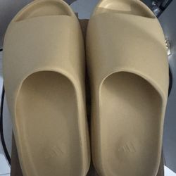 yeezy slides