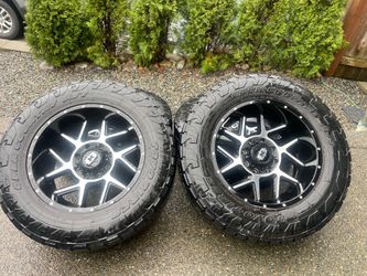 20” wheels on 35” Toyo tires