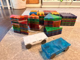MAGNA-TILES -- 358 Pieces!! $150 OBO