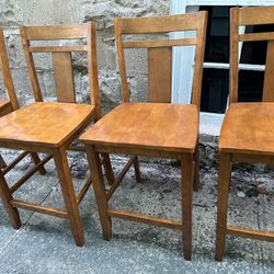 4 Chairs 