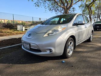 Nissan Leaf Electric Hatchback