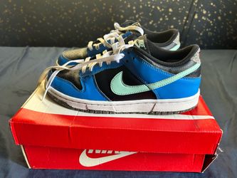 Nike Dunk Low SE Size 6.5