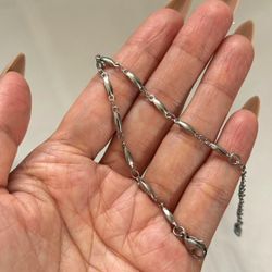 Oval chain bracelet in silver  [Handmade] **waterproof**No tarnish** The 304 Stainless steel oval chain bracelet is very simple, minimalist, unique(95