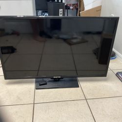 40 Inch Sceptre Tv    With Roku System (30$ And Remote ) 