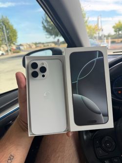 iPhone 16 Pro Max