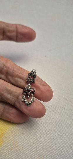 Vintage 925 sterling, earrings red Garnet & marcasite
