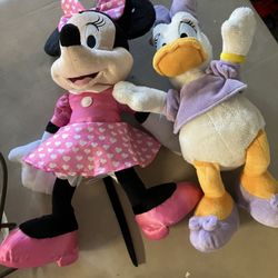Minnie Mouse And Daisy Duck Stuffed Animals 