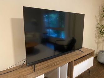 49” TCL TV - 4K UHD TV with HDR Roku TV