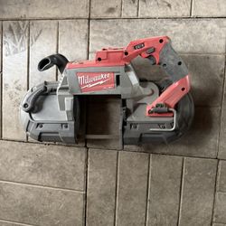Milwaukee M18 Fuel Deep cut Band Saw