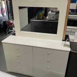 Dresser With Mirror White New