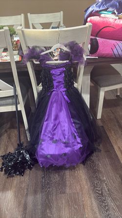 Witch costume size 5