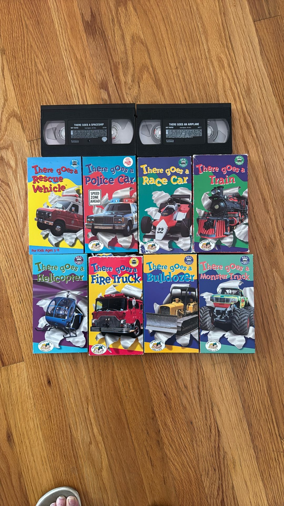 VHS Tapes Kids -There Goes A … Set Of 10