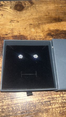 Moisanite earrings unisex