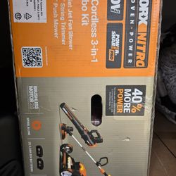 Lawnmower New In Box Combo
