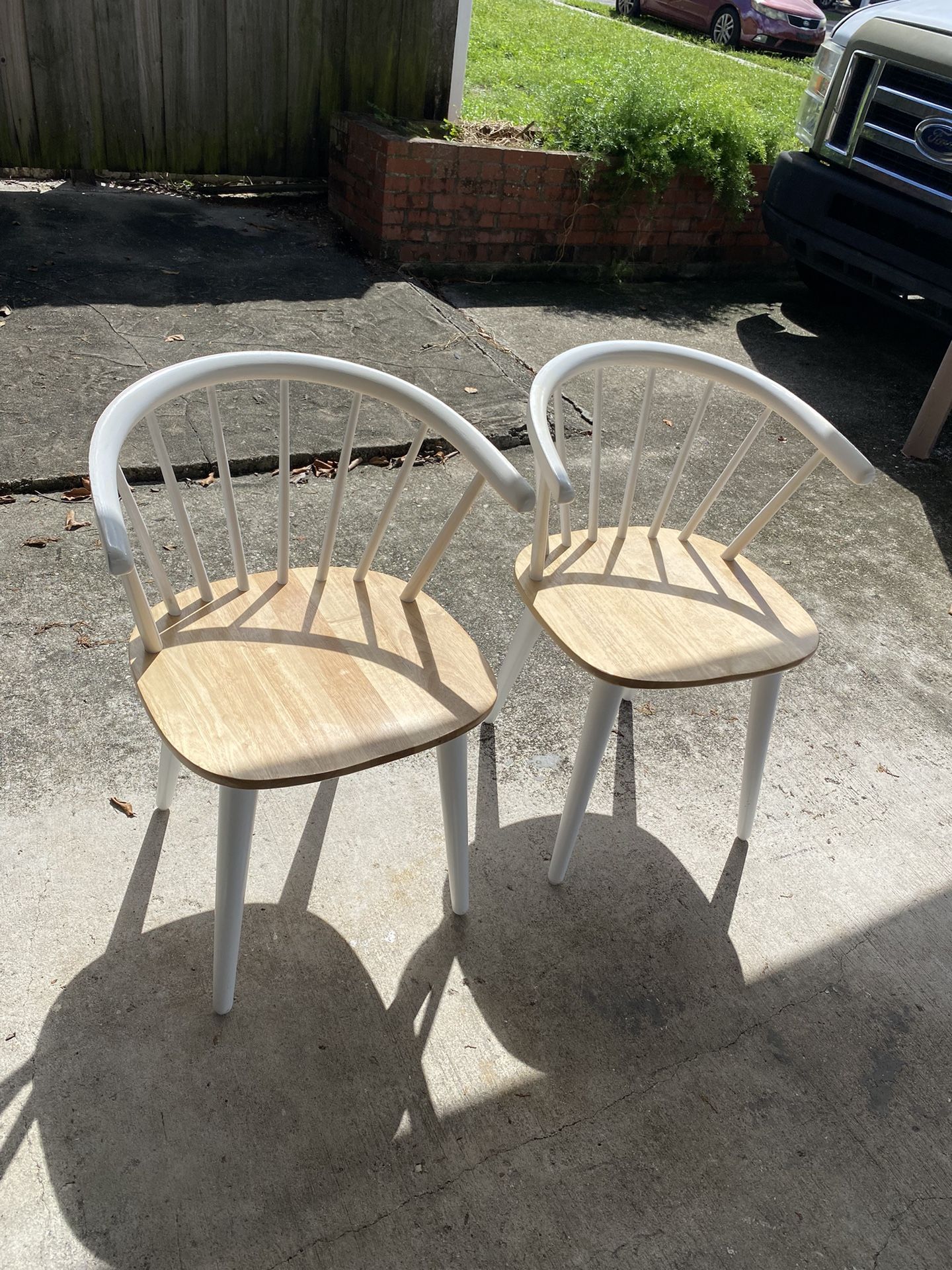 2 Dinning Chairs At 30 Dollar Each One