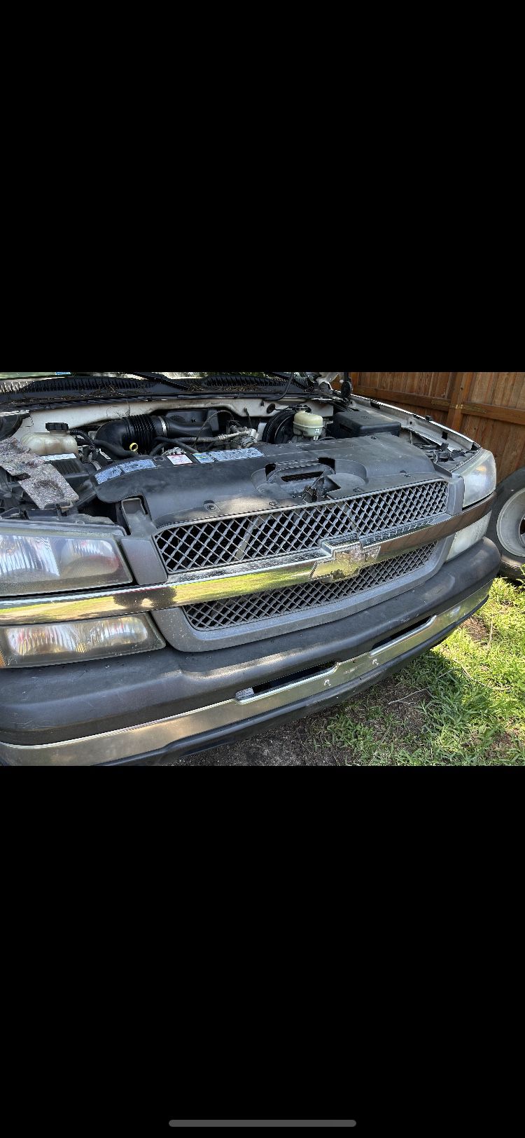 Chevy Chrome Grill 2006/2004