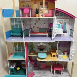 Barbie Dollhouse 