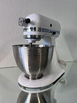 KitchenAid K45SS Classic Series Tilt-Head Stand Mixer for Sale in Menifee,  CA - OfferUp