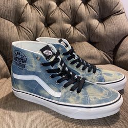 Men’s Size 10 Blue Denim Vans With Skull Emblem 