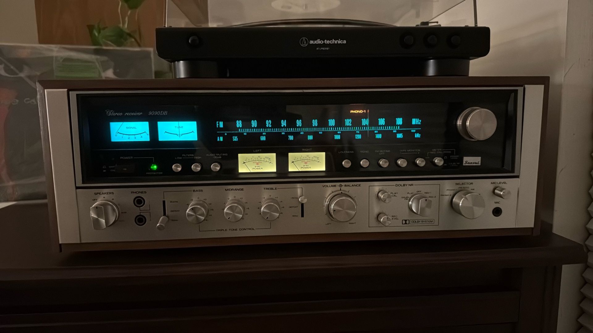 Sansui 9090 DB Excellent Condition.