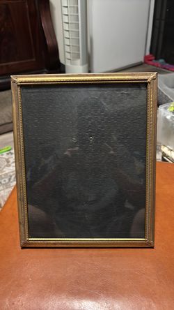 Antique gold tone picture frame 1920-50s