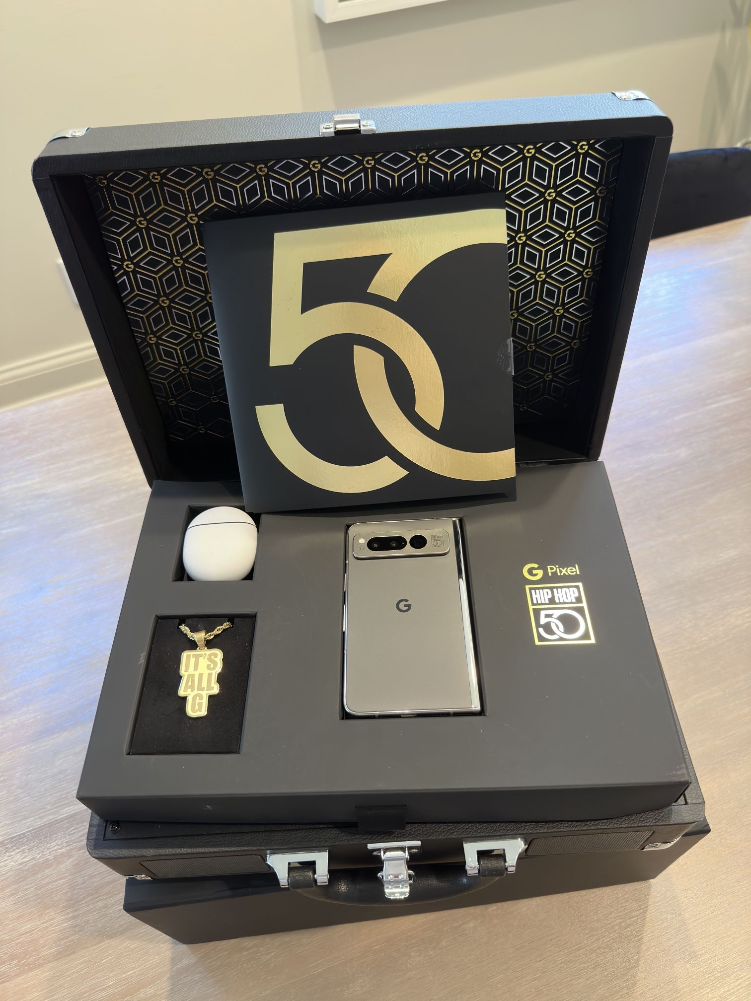 Google Pixel Fold (512GB) HipHop 50 Limited Edition