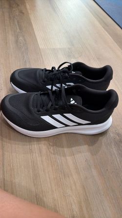 Men’s Adidas size 9
