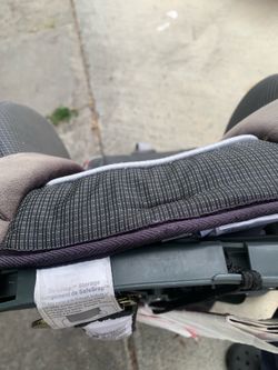 Diono car seat with base