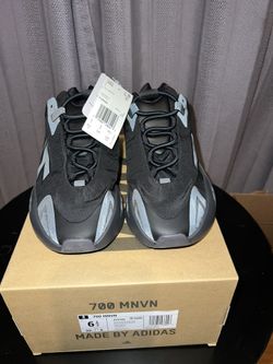 YEEZY 700 MNVN/6.5