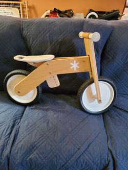 TREEHAUS UNISEX CHILDS WOODEN BALANCE BIKE 21" TALL