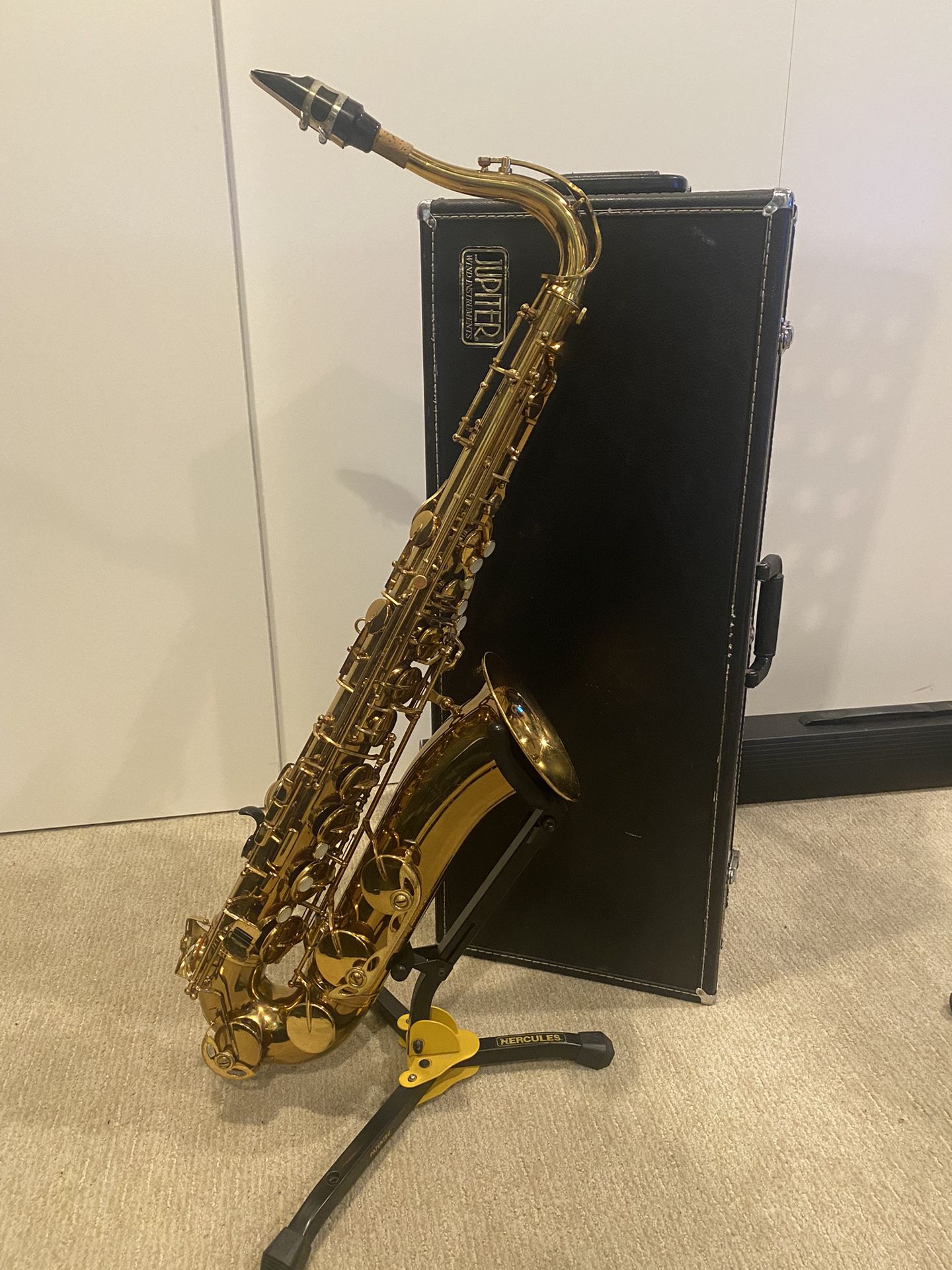 Tenor Saxophone Jupiter Intermediate Level 