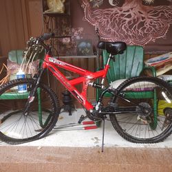 Boys Mountain Bike 18 Speed Guantlet Dynacraft 20"