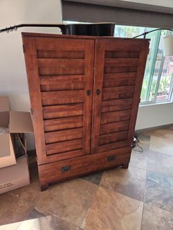 Beautiful Wood Entertainment center hutch
