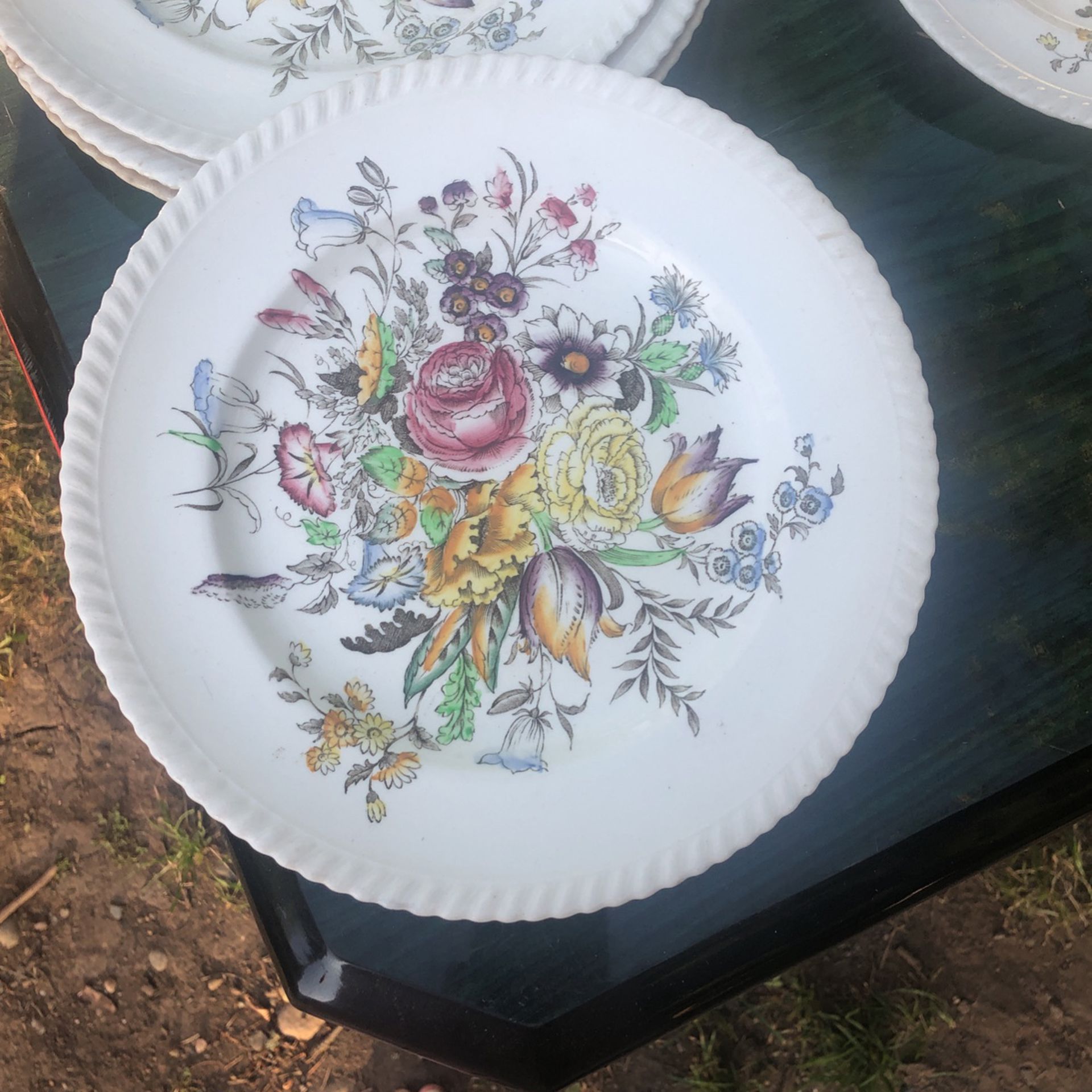 Johnson Brothers England Garden Bouquet Windsor Ware Plate