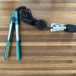 Ultra CHI 1” Hair Straightener || Flat Iron || Baggalini Travel Bag