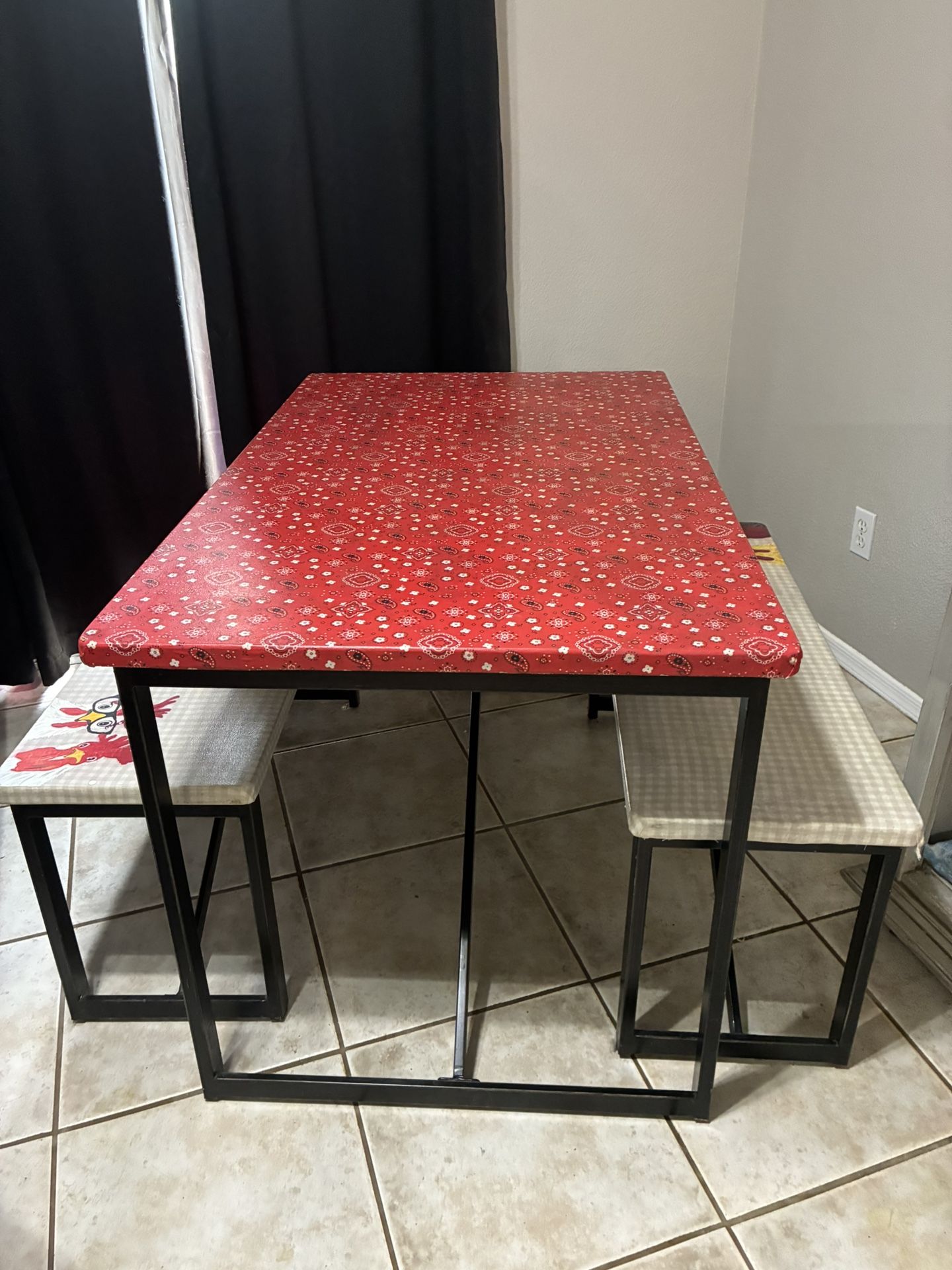 Chicken Table