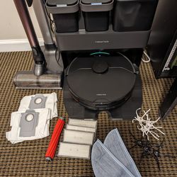 Roborock S7 MaxV Ultra Robot Vacuum Mop Self Cleaning Dock And Extras