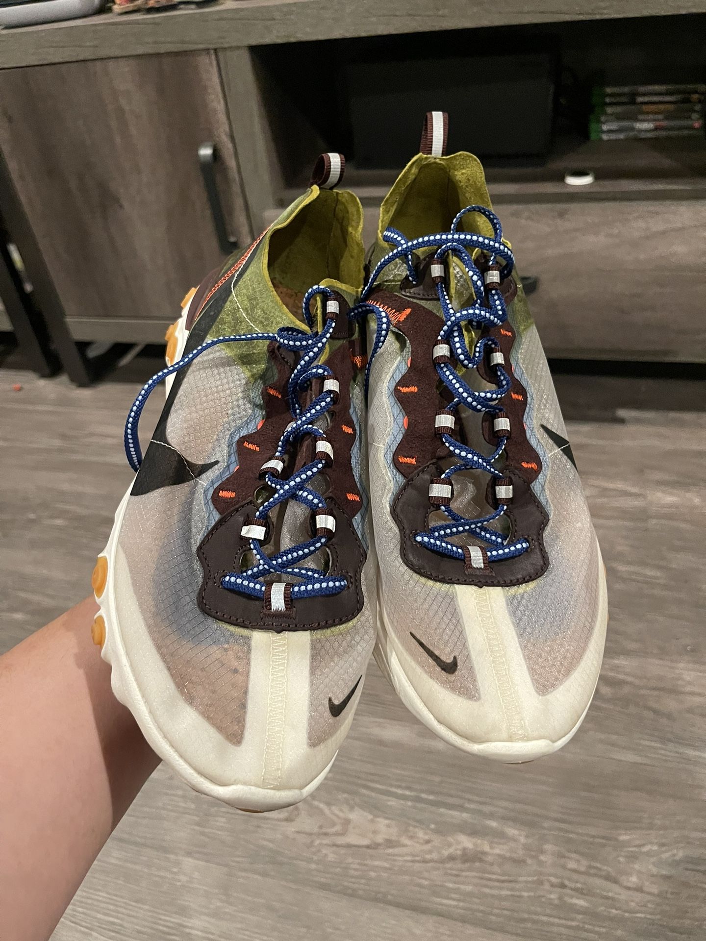 Nike React Element 87 Moss Green