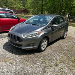 2015 fore fiesta SE