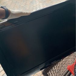 Flat Screen Tv 32inch Need Gone Asap