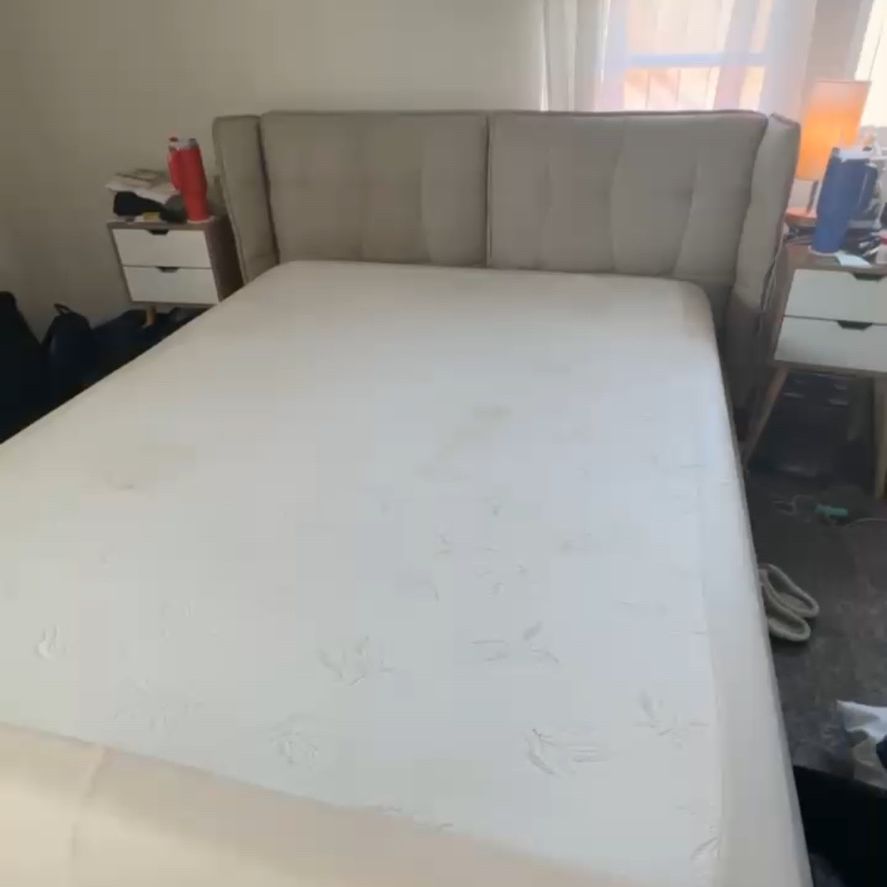 Queen Size bed Frame And Mattress 