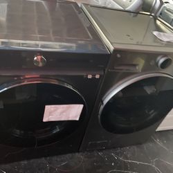 New Samsung Electric Dryer In Black Stainless 