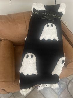 Ghost blanket
