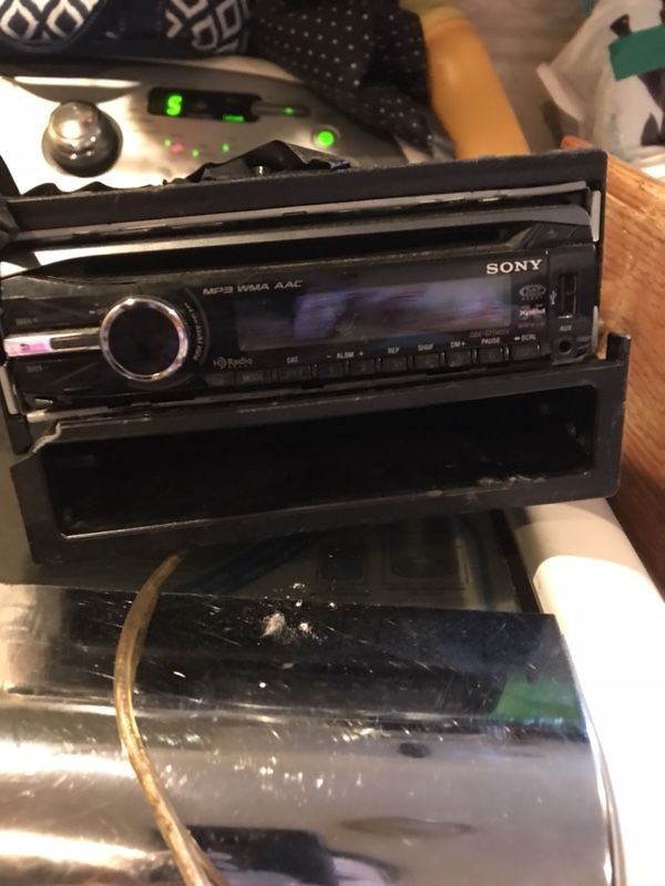 Sony mp3 ,cd,H.D. radio USB and Aux and remote tv CD player