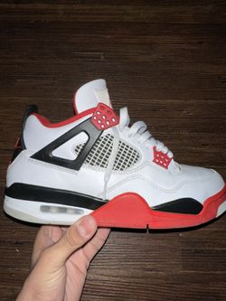 Air Jordan 4 Fire Red